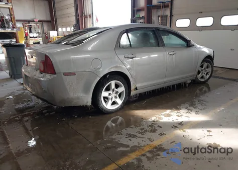 2010 Chevrolet Malibu Ls z USA, uszkodzony, nr VIN 1G1ZA5E08AF105063